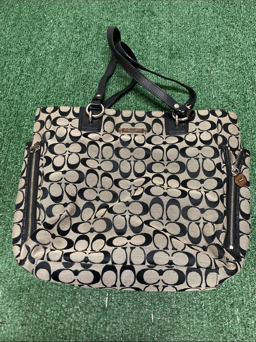 Coach Signature Canvas Tote Bag in Black/Tan (OKPM-09-35)